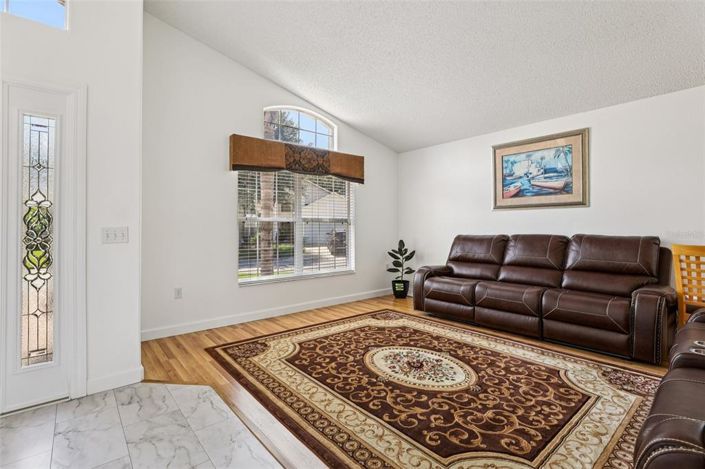 Image No.11-4 Bed Property for sale