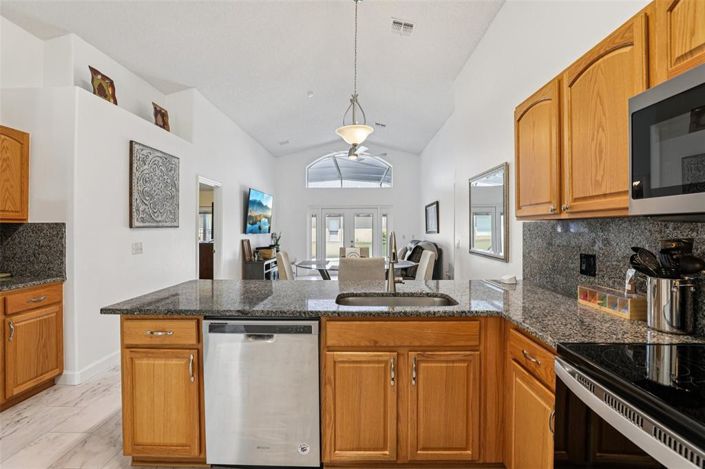 Image No.5-4 Bed Property for sale