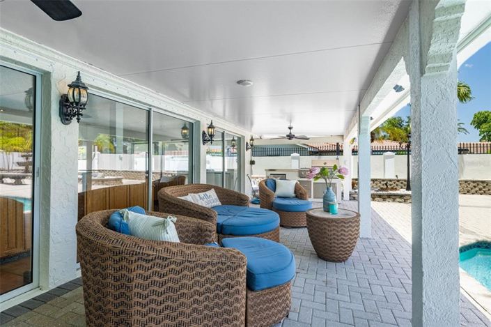 Image No.18-5 Bed Property for sale