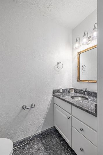 Image No.28-5 Bed Property for sale