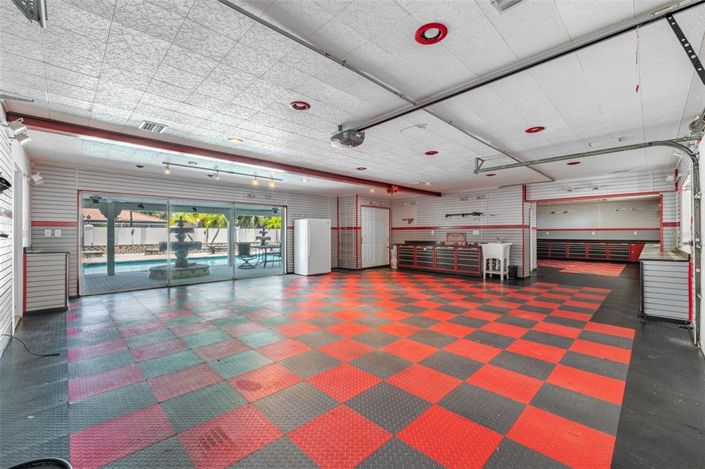 Image No.37-5 Bed Property for sale