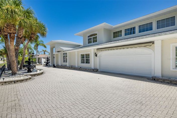 Image No.39-5 Bed Property for sale