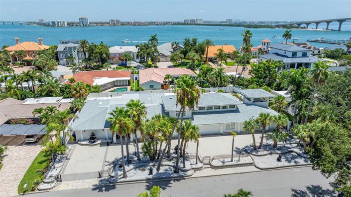 Image No.4-5 Bed Property for sale