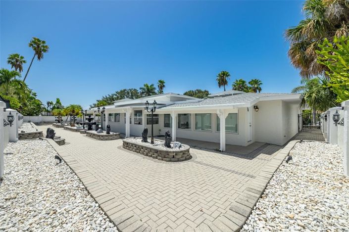 Image No.47-5 Bed Property for sale