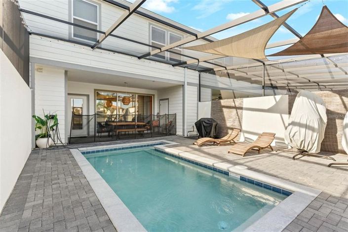 Image No.41-5 Bed Townhouse for sale