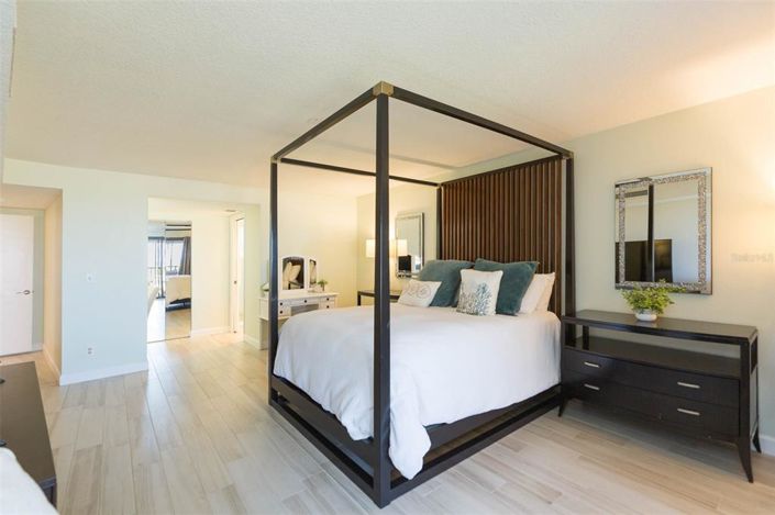 Image No.20-3 Bed Property for sale