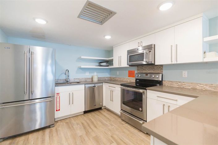 Image No.27-3 Bed Property for sale