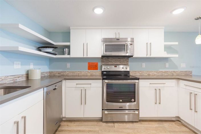 Image No.28-3 Bed Property for sale