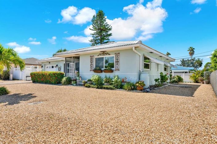 Image No.28-2 Bed Property for sale