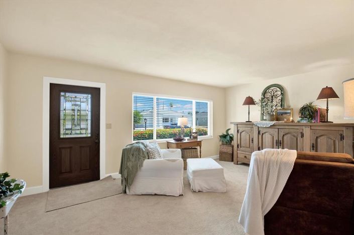 Image No.7-2 Bed Property for sale