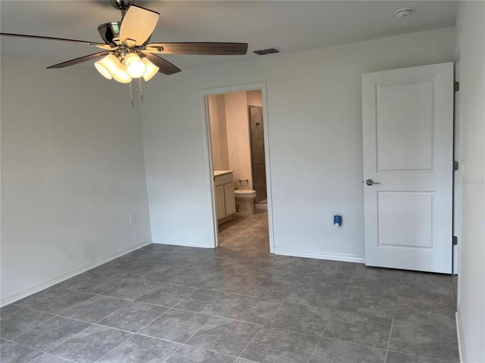 Image No.18-3 Bed Property for sale