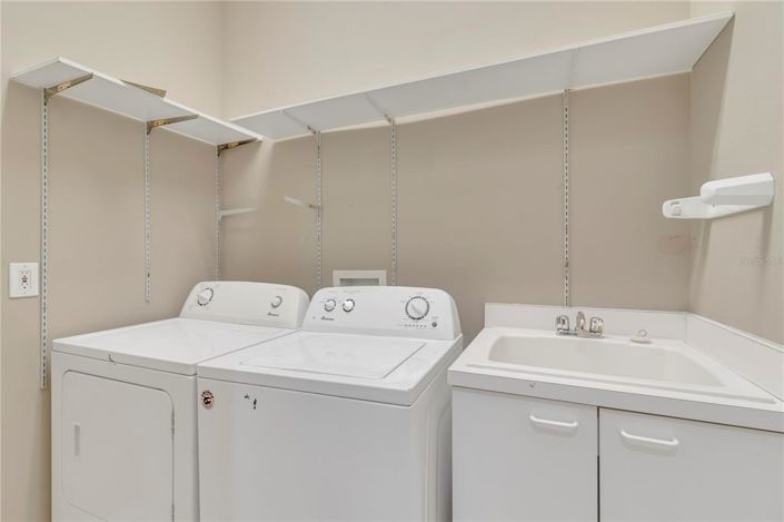 Image No.20-4 Bed Property for sale