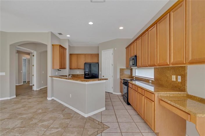 Image No.27-4 Bed Property for sale