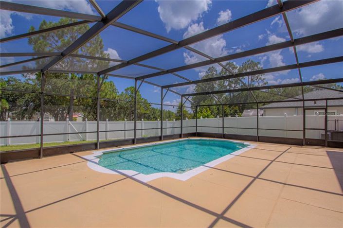 Image No.16-5 Bed Property for sale