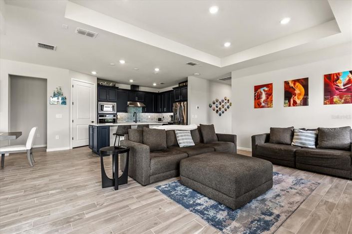 Image No.15-3 Bed Property for sale