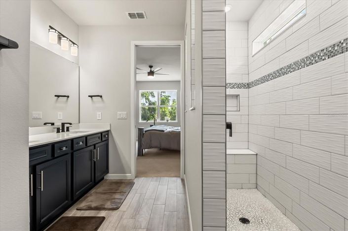 Image No.30-3 Bed Property for sale