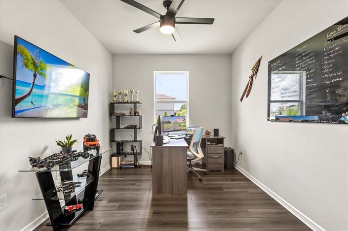 Image No.8-3 Bed Property for sale