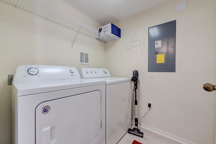 Image No.46-3 Bed Townhouse for sale