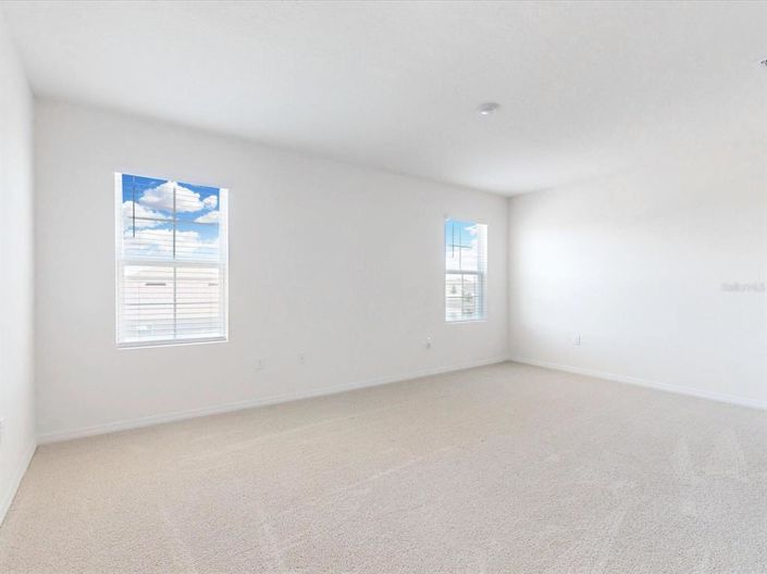 Image No.20-5 Bed Property for sale