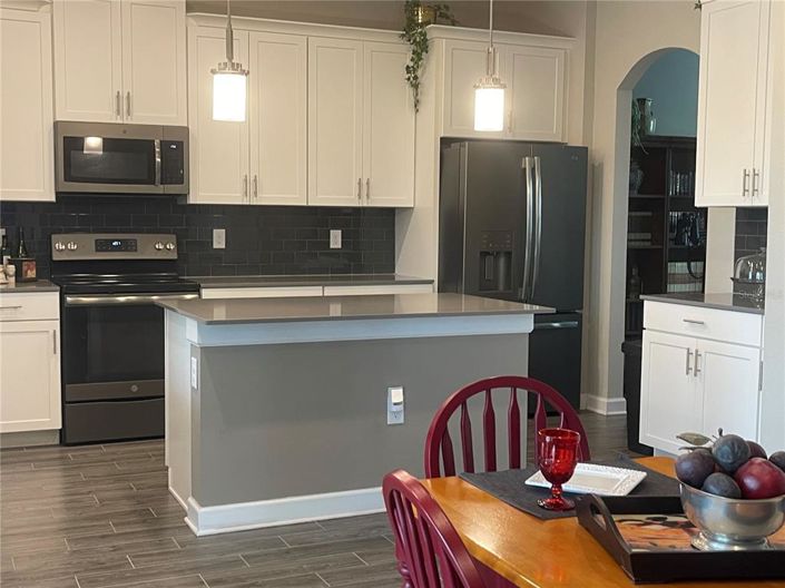 Image No.63-5 Bed Property for sale