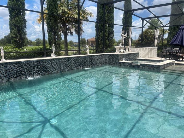 Image No.69-5 Bed Property for sale