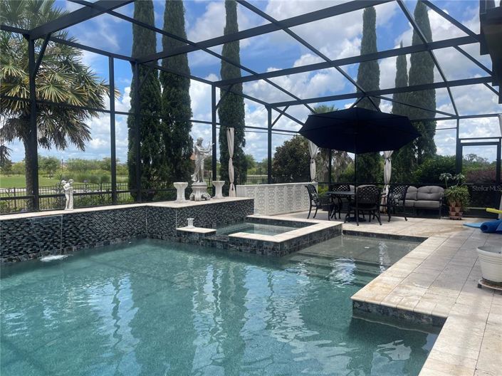 Image No.70-5 Bed Property for sale