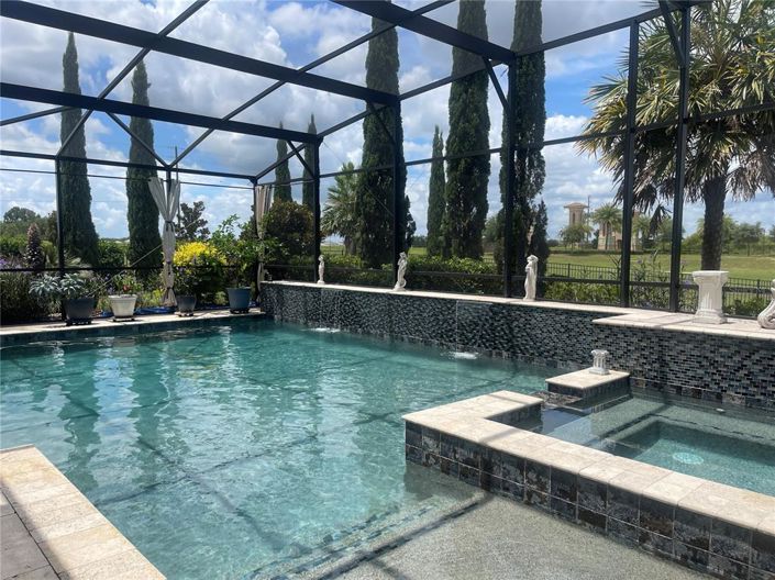 Image No.73-5 Bed Property for sale