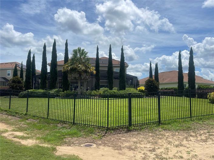 Image No.82-5 Bed Property for sale