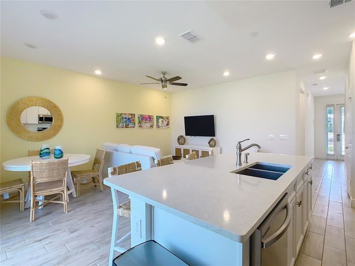 Image No.6-3 Bed Townhouse for sale