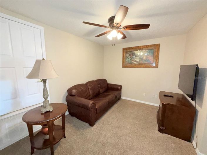 Image No.15-6 Bed Property for sale