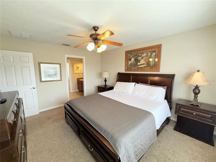 Image No.22-6 Bed Property for sale