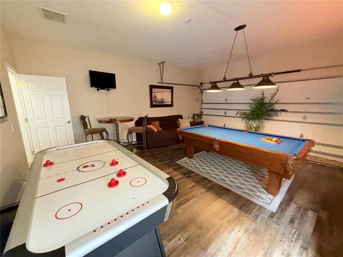 Image No.25-6 Bed Property for sale