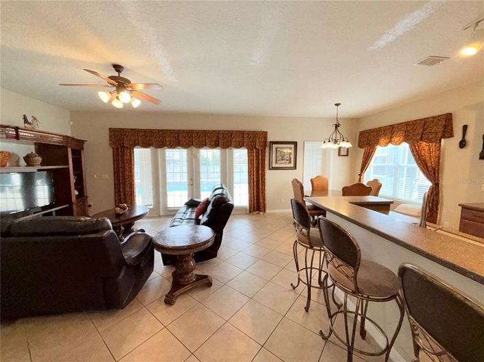 Image No.5-6 Bed Property for sale