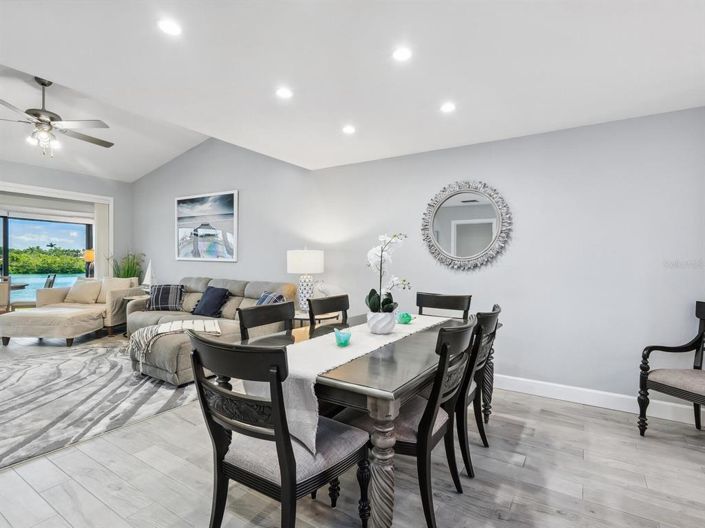 Image No.11-Propriété de 2 chambres à vendre à Sarasota