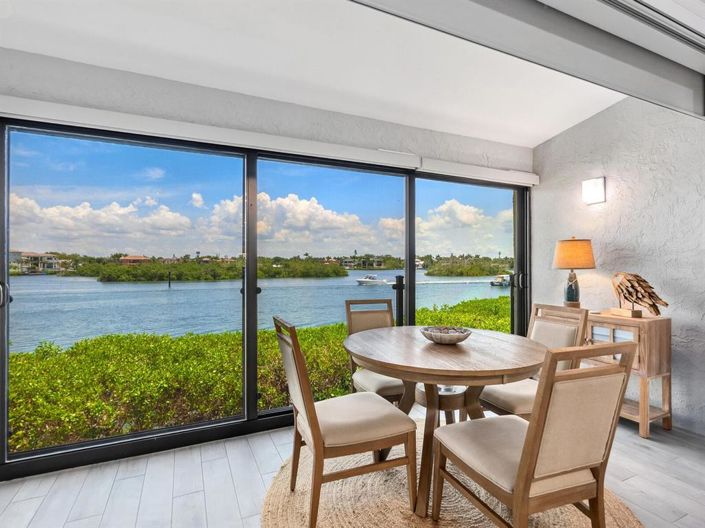 Image No.3-Propriété de 2 chambres à vendre à Sarasota