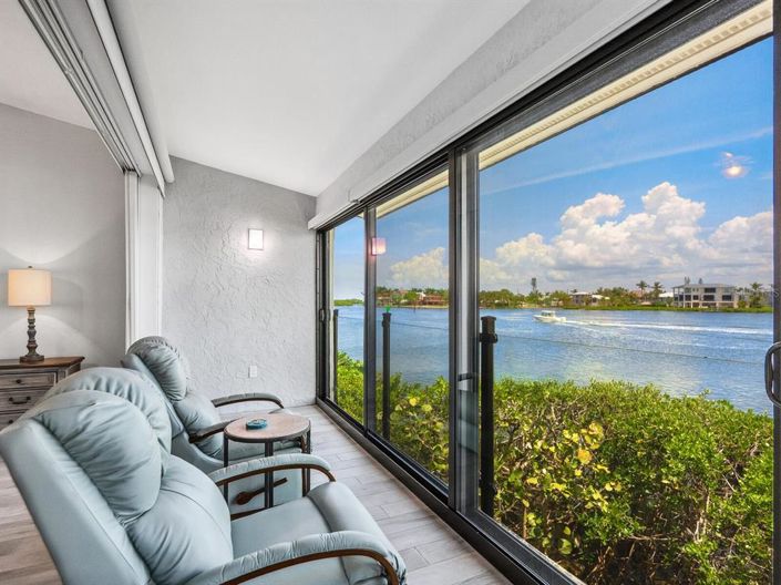 Image No.8-Propriété de 2 chambres à vendre à Sarasota