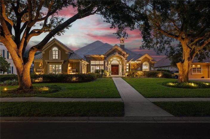 Image No.1-5 Bed Property for sale