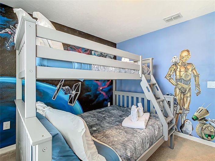 Image No.24-5 Bed Townhouse for sale