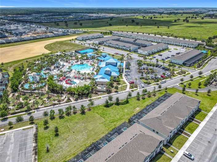 Image No.52-5 Bed Townhouse for sale