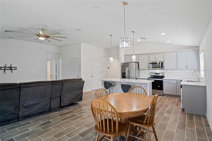 Image No.12-Propriété de 4 chambres à vendre à Davenport