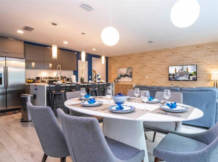 Image No.11-4 Bed Townhouse for sale