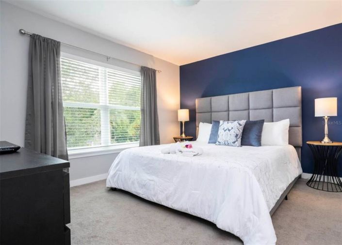 Image No.19-4 Bed Townhouse for sale