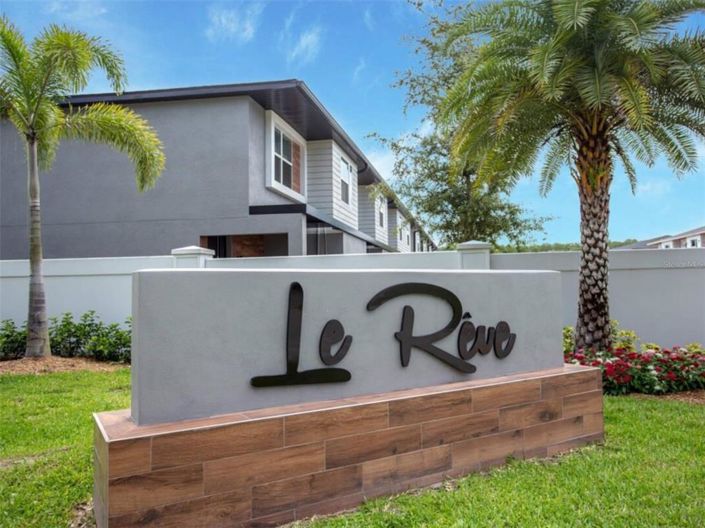 Image No.3-4 Bed Townhouse for sale