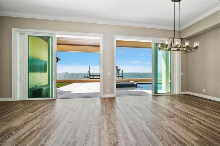 Image No.29-5 Bed Property for sale