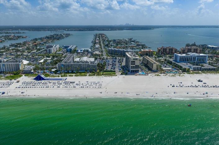 Image No.3-5 Bed Property for sale