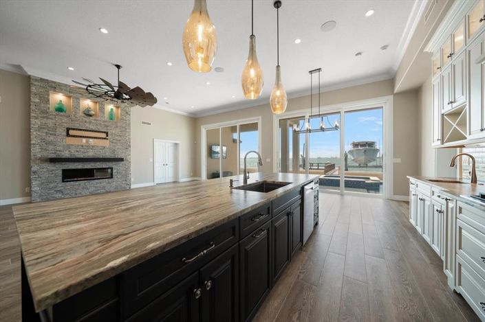 Image No.34-5 Bed Property for sale