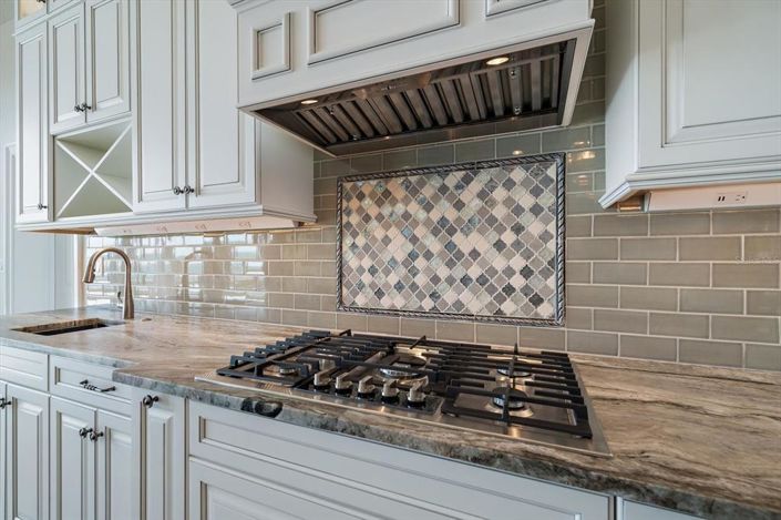 Image No.35-5 Bed Property for sale