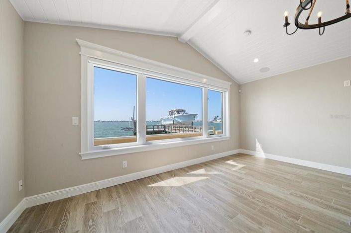 Image No.41-5 Bed Property for sale