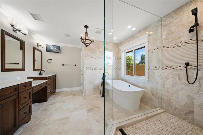 Image No.42-5 Bed Property for sale