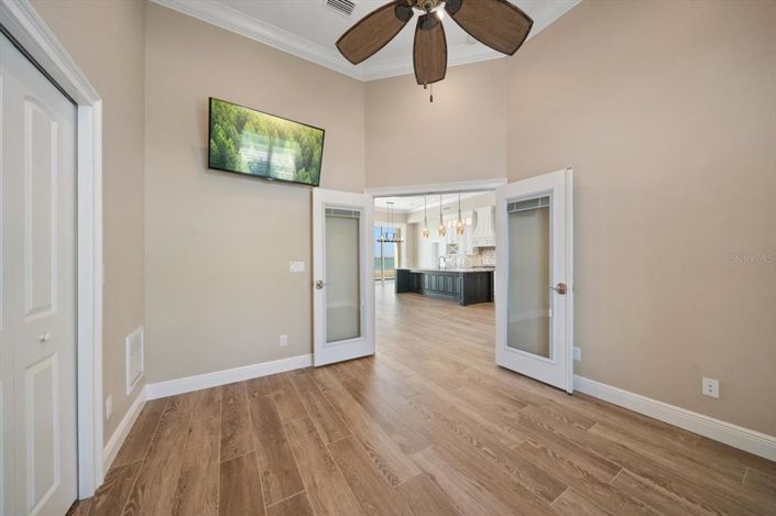 Image No.56-5 Bed Property for sale